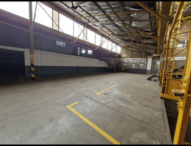 2,722M² WAREHOUSE TO LET IN BENROSE